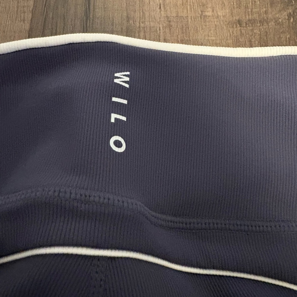 WILO The Label Women's Leggings and Top Set - Picture 6 of 6